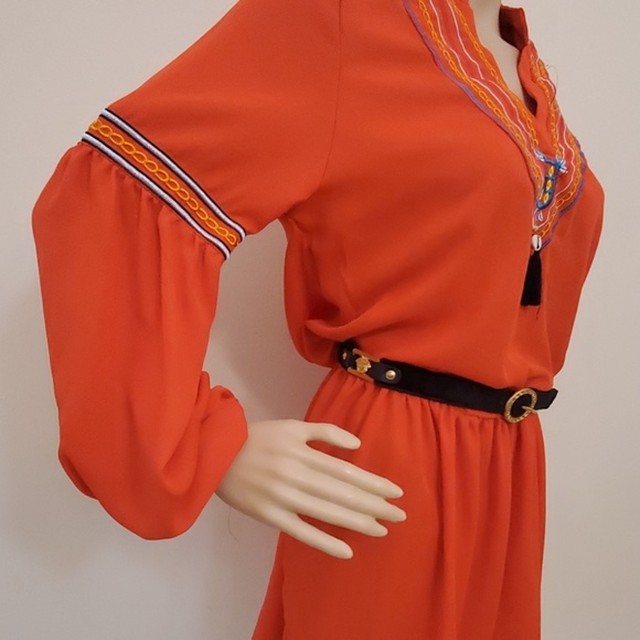 RED BOHO LANTERN SLEEVE DRESS - Picture 5 of 6